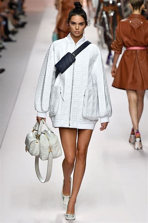 fendi 2019 summer spring|Milan Fashion Week: 10 Best Looks From Fendi Spring/Summer .